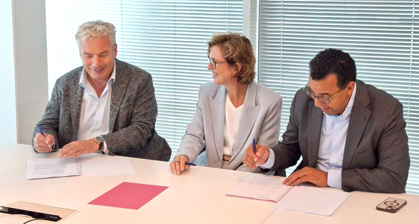 Ondertekening Haag Wonen – WDevelop